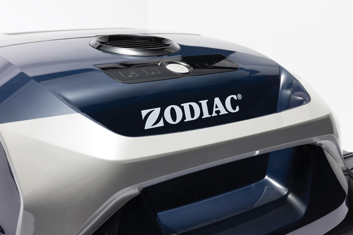 Zodiac FreeRider™ FR350 IQ Cordless Robotic Pool Cleaner